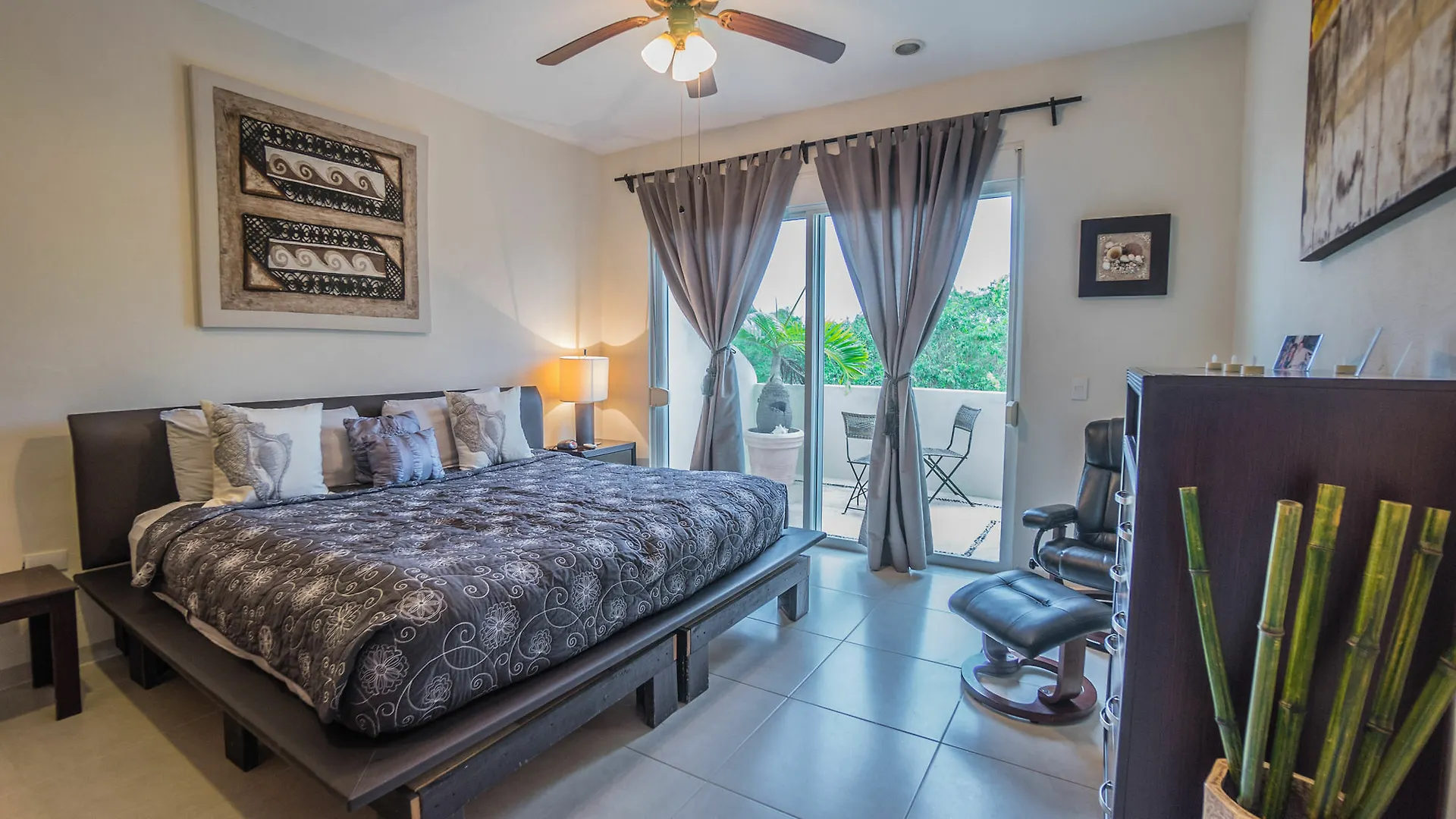 Meridian Downtown Apartments プレヤデルカーメン